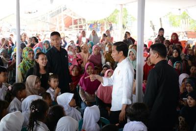 Presiden Jokowi Melakukan Kunjungan Kerja di Batang