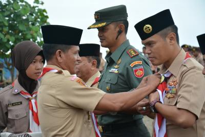 Komandan Lanal Tegal Letkol Mar. Sunggu Barniat Manurung Lantik 303 Anggota Sakabahari