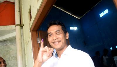 Calon Wakil Bupati No. 1 Suyono Melakukan Pencoblosan Di TPS 02 Desa Limpung