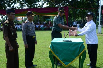 Mengatasi Persoalan Negara Harus Kroyokan Bersama Rakyat