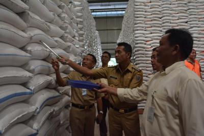 Stok Beras Melimpah, Masyarakat Tidak Perlu Kawatir