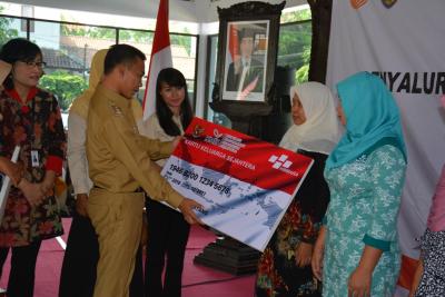 Bupati Batang Launching Penyaluran Bantuan PKH