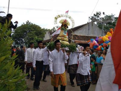 Kirab Budaya dan Sedekah Bumi Desa Beji