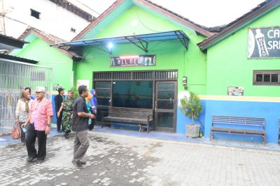 Nekat Buka di Bulan Ramadan, Sejumlah Tempat Karaoke di Batang Ditutup 