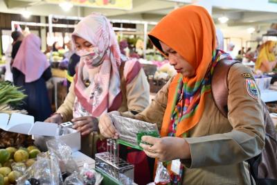 Dinkes Batang Temukan Bahan Makanan Mengandung Bahan Pengawet Kimia 