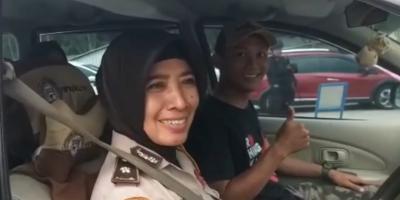 Pemudik Apresiasi Kinerja Petugas Pos Pam Lebaran di Batang