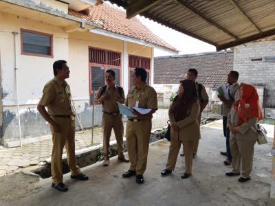 Pedagang Alun-Alun Limpung Siap Direlokasi